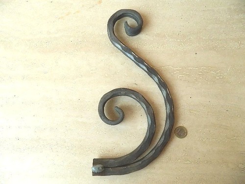 Voluta ferro battuto con - in,